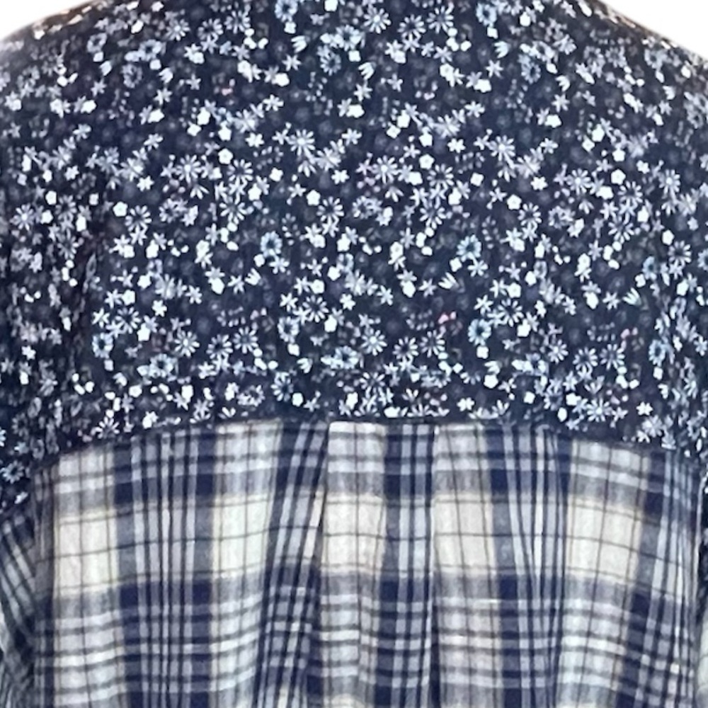 New Off-white,  Navy Blue Mixed Print Half Button Pullover Top Plus Size 2X - Picture 7 of 9